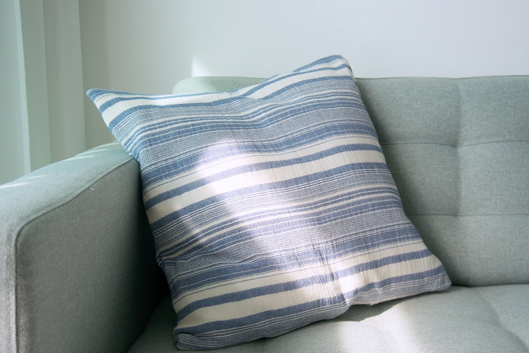 Woven Cushion Cover (Pattern)