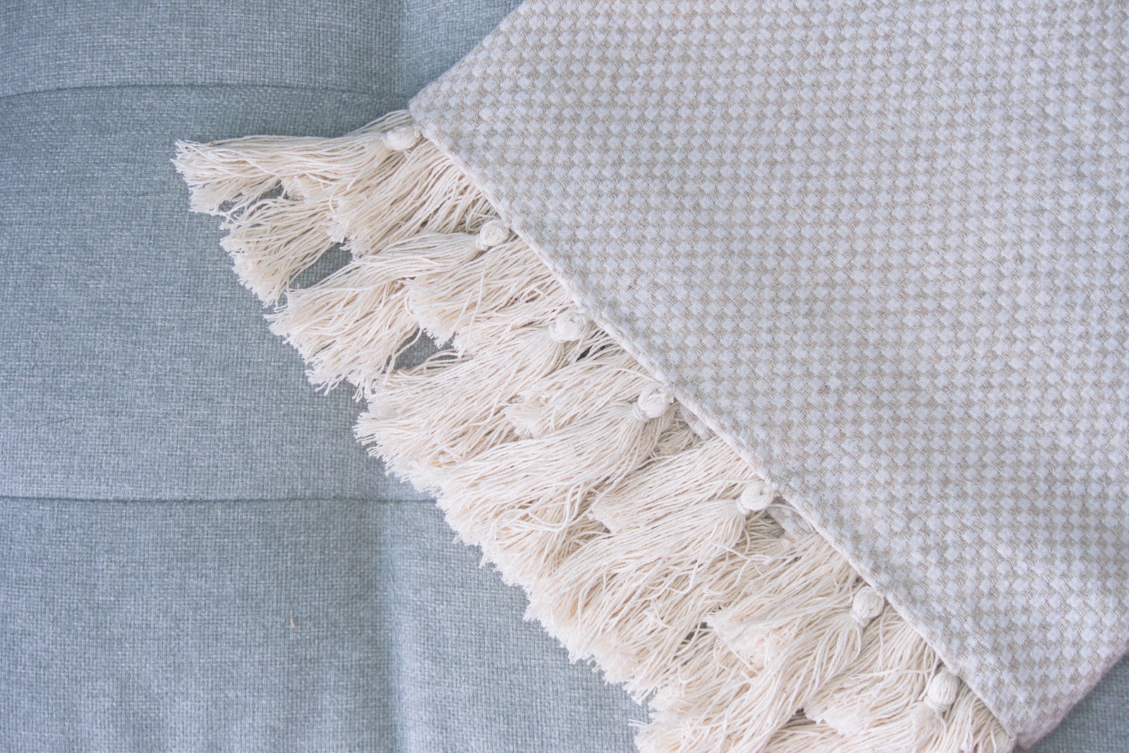 Woven Homeware Set (Cream: 2 Cushion Covers + 1 Throw)